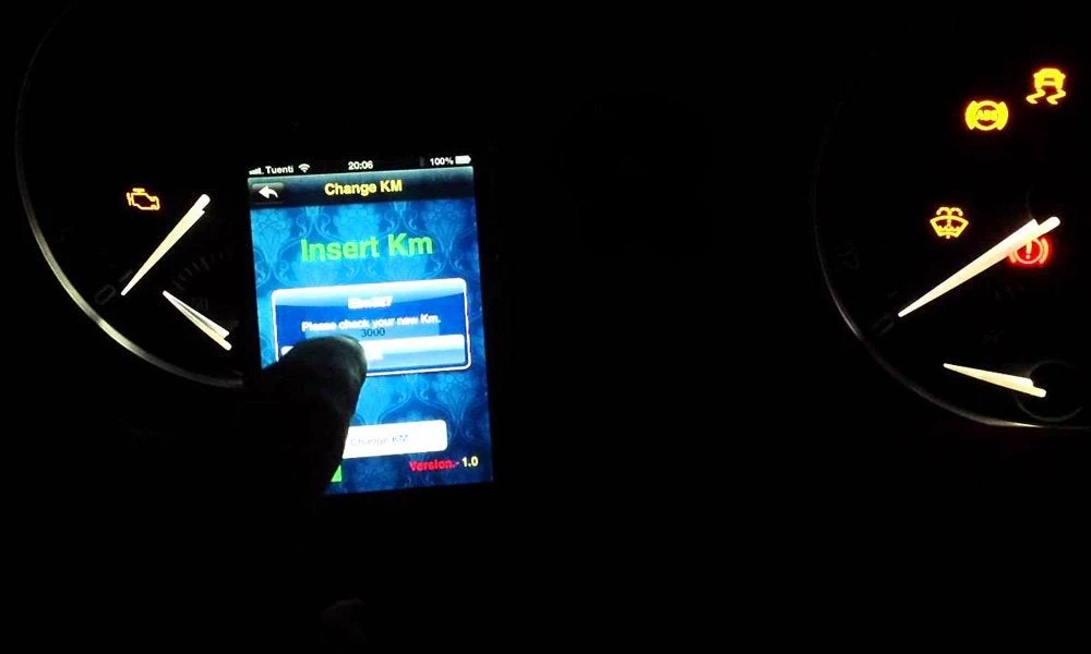 Σοκ! Αγόρασε αυτοκίνητο με 56.000km και μετά ανακάλυψε ότι είχε 145.000km – Πως μας κοροϊδεύουν
